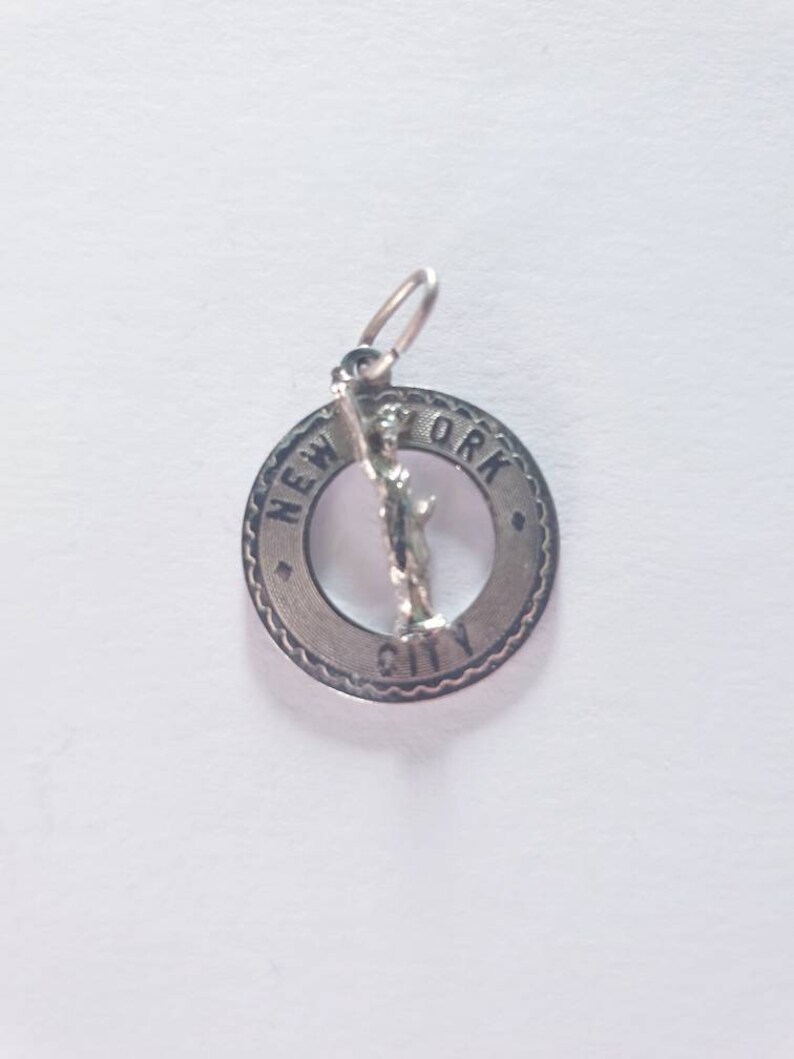 Sterling silver New York pendant