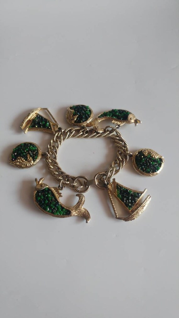 Vintage 50s 60s charm bracelet statement