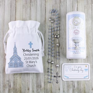 Kit de presente para batizado de menino: Terço, Bolsa personalizada e Cartão de presente