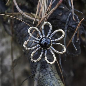 Handmade Gothic Flower Ring | Black Agate Statement Jewelry | Eco-Friendly Witchy Design | Bronze Artisan Ring