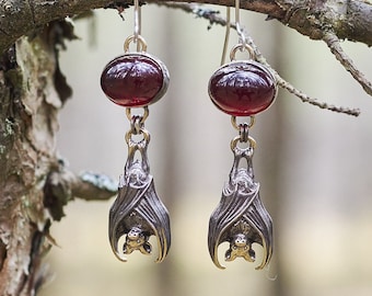 Pendientes de murciélago, pendientes hechos a mano, joyería de brujas, pendientes de piedra preciosa, pendientes de declaración, joyería oculta, pendientes, pendientes frescos, regalo