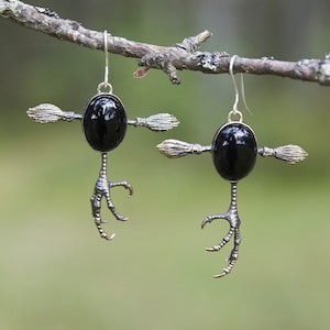 Gothic Hexe Ohrringe | Handgemachte Bronze Kralle mit Schwarzem Kristall | Hexenschmuck