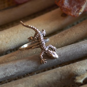 Gecko Ring: Bronze or Sterling Silver Lizard Animal Ring