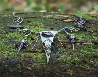 Collana con teschio di uccello gotico / Gioielli da strega in bronzo fatti a mano / Ciondolo ispirato alla natura
