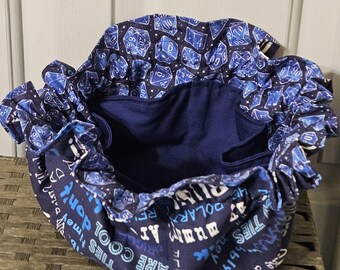 Who Quotes and Blue Dice Fabric Dice Bag: Pocketed Nerdy Gaming Pouch