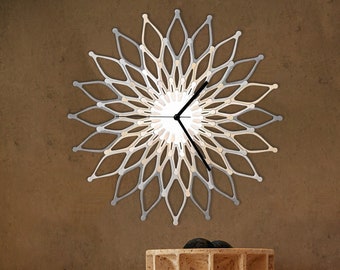 Feu d'artifice III - 41cm / 59cm horloge murale en bois moderne assemblée comme une marqueterie