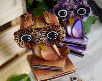 メンフクロウの彫刻。卒業式、弁護士、教師、そして鳥好きの方へのエコギフト。