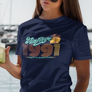 Retro Beach 30th Birthday Top For Her - Women born in 1991 - Vintage 1991 shirt, Aged To Perfection, Palm Tree T-shirt Gift  PALM-1991