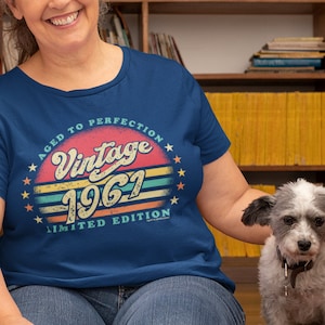 Retro 60th Birthday Shirt For Her - Women born in 1961 - Vintage 1961 Aged To Perfection Limited Edition T-shirt Gift idea  SUN-1961