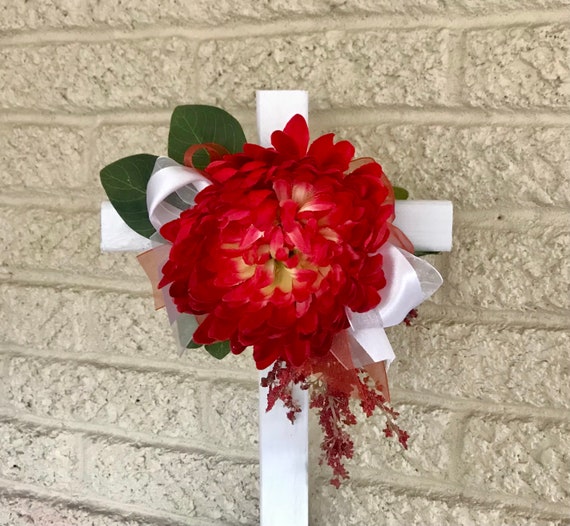 Cemetery cross, grave decoration, memorial flowers, grave marker, summer headstone flowers