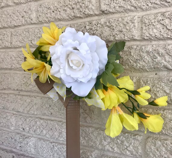 Cemetery cross, grave decoration, memorial flowers, grave marker, summer headstone flowers