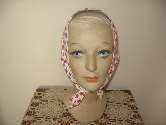 Vintage Kerchief / Triangle Head Scarf / 1950's /… - image 1