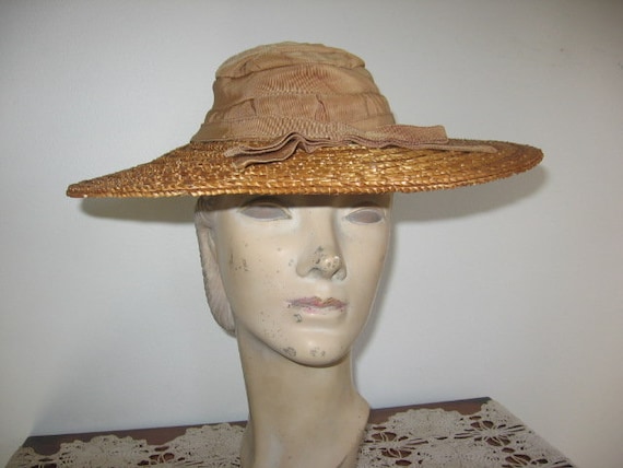 1930's-40's Tan Straw Hat / Cartwheel / Wide Brim