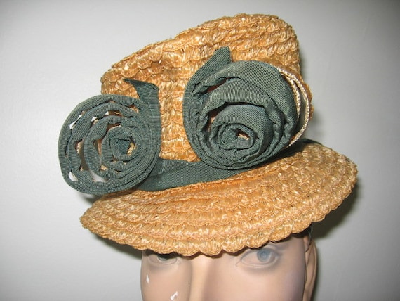 CLEARANCE / 1930's Straw Top Hat / Tippy Style / N