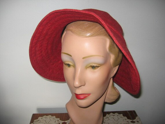 1940's Off the Face Hat / Bonnet / Portrait / Halo
