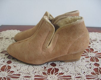 1940's-50's Wedge Booties / Ankle Boots / Camel / Suede / Shearling / QUITE SMALL! / Luck of the Irish Listing