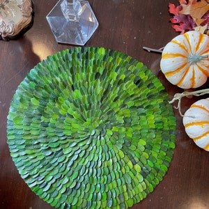 Preserved Boxwood 16" Round Placemat