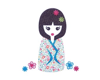 Patch poupée japonaise en Liberty pour personnaliser vos textiles, appliqué thermocollant kokeshi
