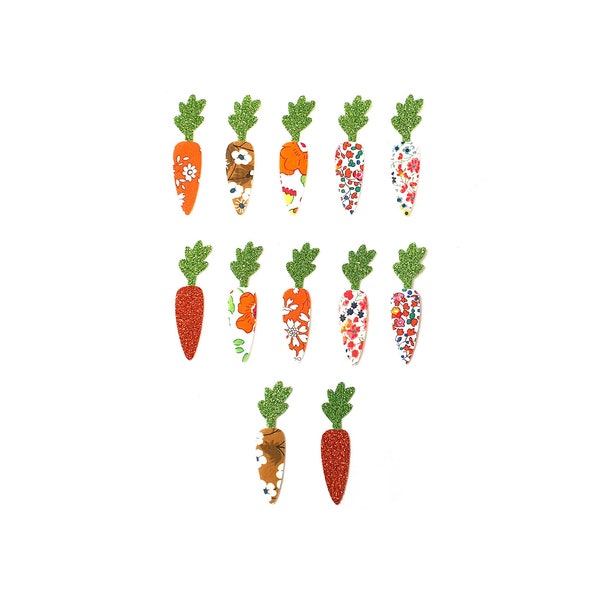 Lot de 12 petites carottes thermocollantes en Liberty et flex pailleté