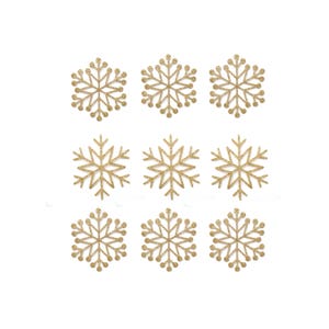 Peut inclure: Neuf décorations de flocons de neige en paillettes dorées. Les flocons de neige sont tous de la même taille et de la même forme, et ils sont disposés en grille.