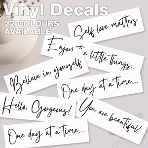 Adesivi in vinile motivazionali per l'amore di sé - Adesivi positivi - 26 opzioni di citazione - 22 colori disponibili