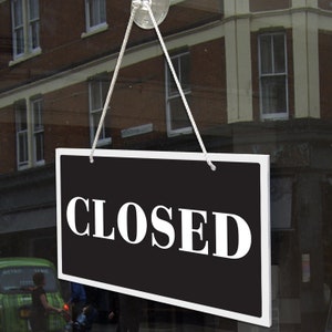 BACK IN 2 MINUTES 3MM RIGID HANGING SIGN WITH S BACK IN 2 MINUTES 3MM RIGID HANGING SIGN WITH S