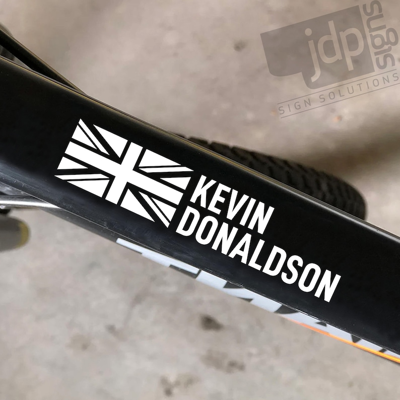 X2 Personalisierte Union Jack England Flagge Fahrradrahmen Name Aufkleber Vinyl Aufkleber Fahrradhelm - 22 Farben erhältlich Bild 6