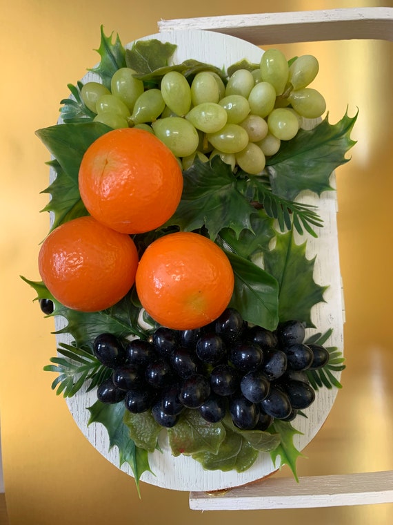 Vintage circa 1950s Wicker Style novelty fruit basket… Gem