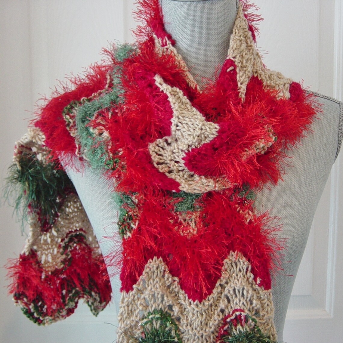 Christmas Scarf, Holiday Scarf, Hand Knit Red and Green Chevron Stripe ...