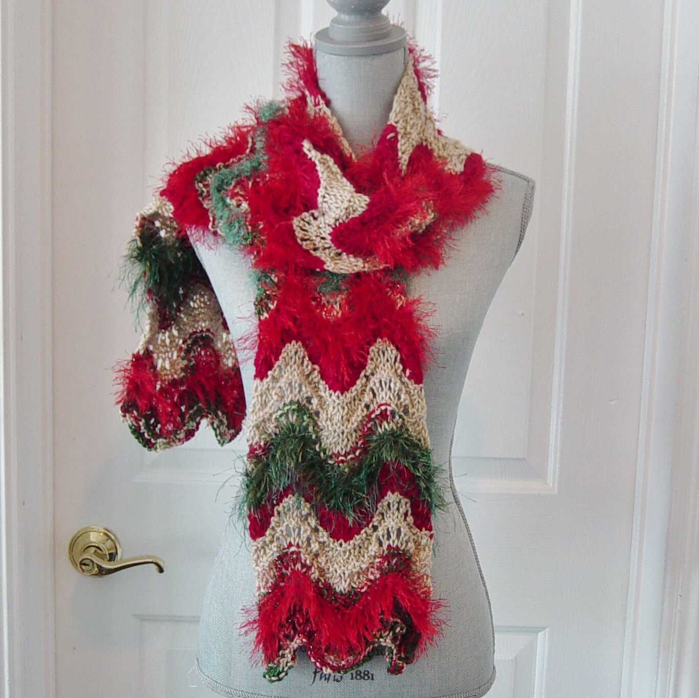 Christmas Scarf, Holiday Scarf, Hand Knit Red and Green Chevron Stripe ...