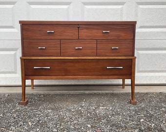 Lane Tuxedo Cedar Chest