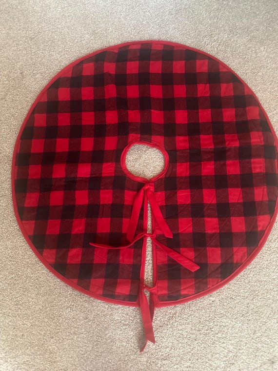 Red and Black Plaid Tree Skirt, Christmas Tree Skirt, Plaid Holiday Tree Skirt, Buffalo Plaid Tree Skirt