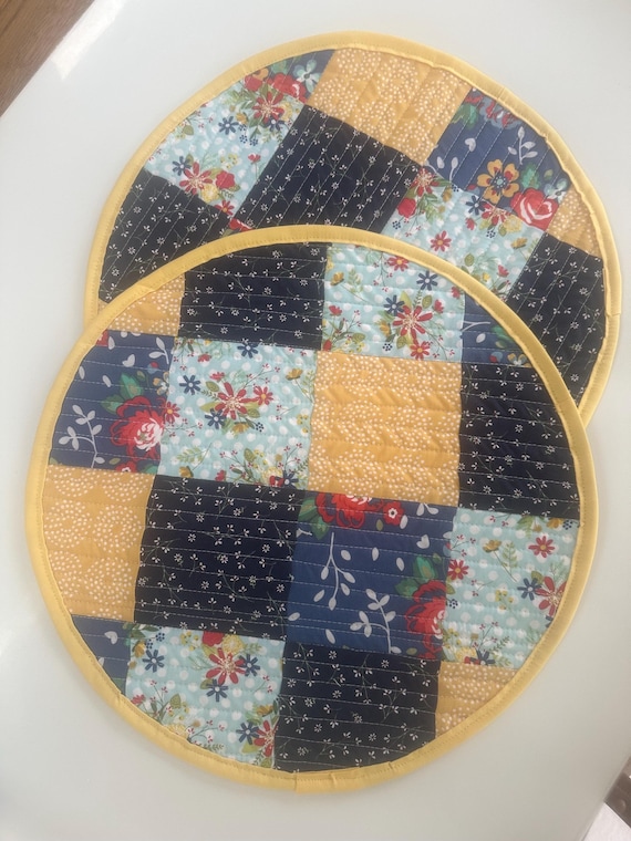 Quilted Patchwork Placemats, Spring Summer Round Placemats
