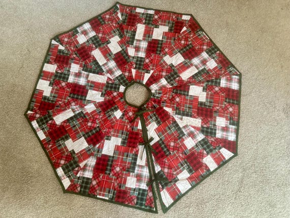 Patchwork Christmas Tree Skirt, Red Green White Tree Skirt, Hexagon  Quilted Tree Skirt