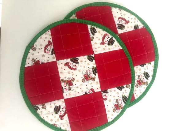 Snowmen Patchwork Round Placemats and Napkins  Set of 2, Holiday Placemats and Napkins