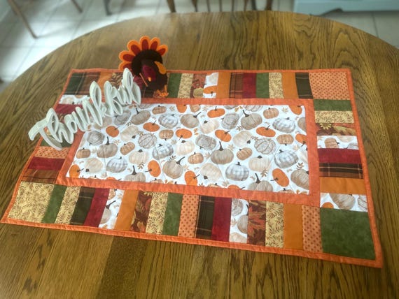 Autumn Table Runner, Fall Colors Tabletopper, Thanksgiving Table Runner