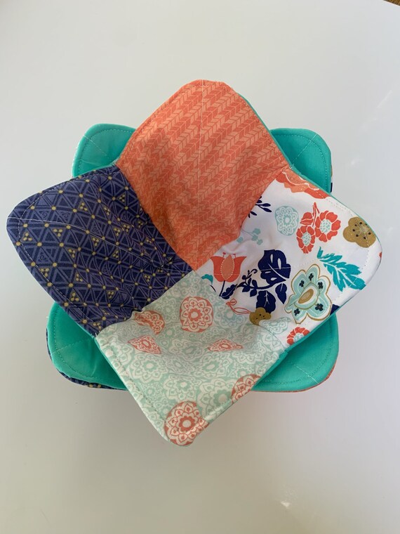 Quilted Bowl Holder, Quarter Square Floral Bowl Holder, Small Basket Holder
