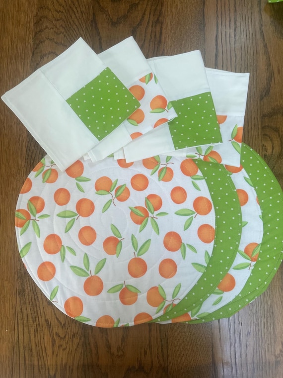 Peach Placemats and Napkins Set of 4, Round Peach Placemats and Napkins, Set of 4, Fruit Placemats and Napkins