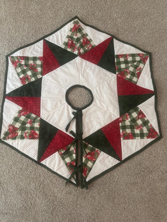 Candy Cane with Red Dots Tree Skirt, Red White Green with Candy Canes Tree Skirt, Christmas Tree Skirt, Quilted Tree Skirt
