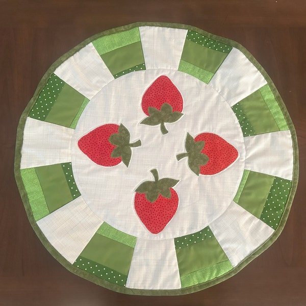 Strawberry Round Table Topper, Red White and Green Strawberries Table Topper, Round table topper with red strawberries