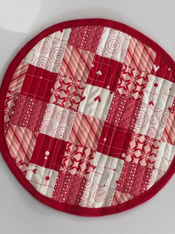 Holiday Theme Round Placemats, Quilted Cotton Table Toppers, Set of 2