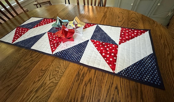 Red White and Blue Stars Modern Table Runner, Memorial Day July 4 Labor Day Holiday Table Runner, Modern Color Block Table Runner