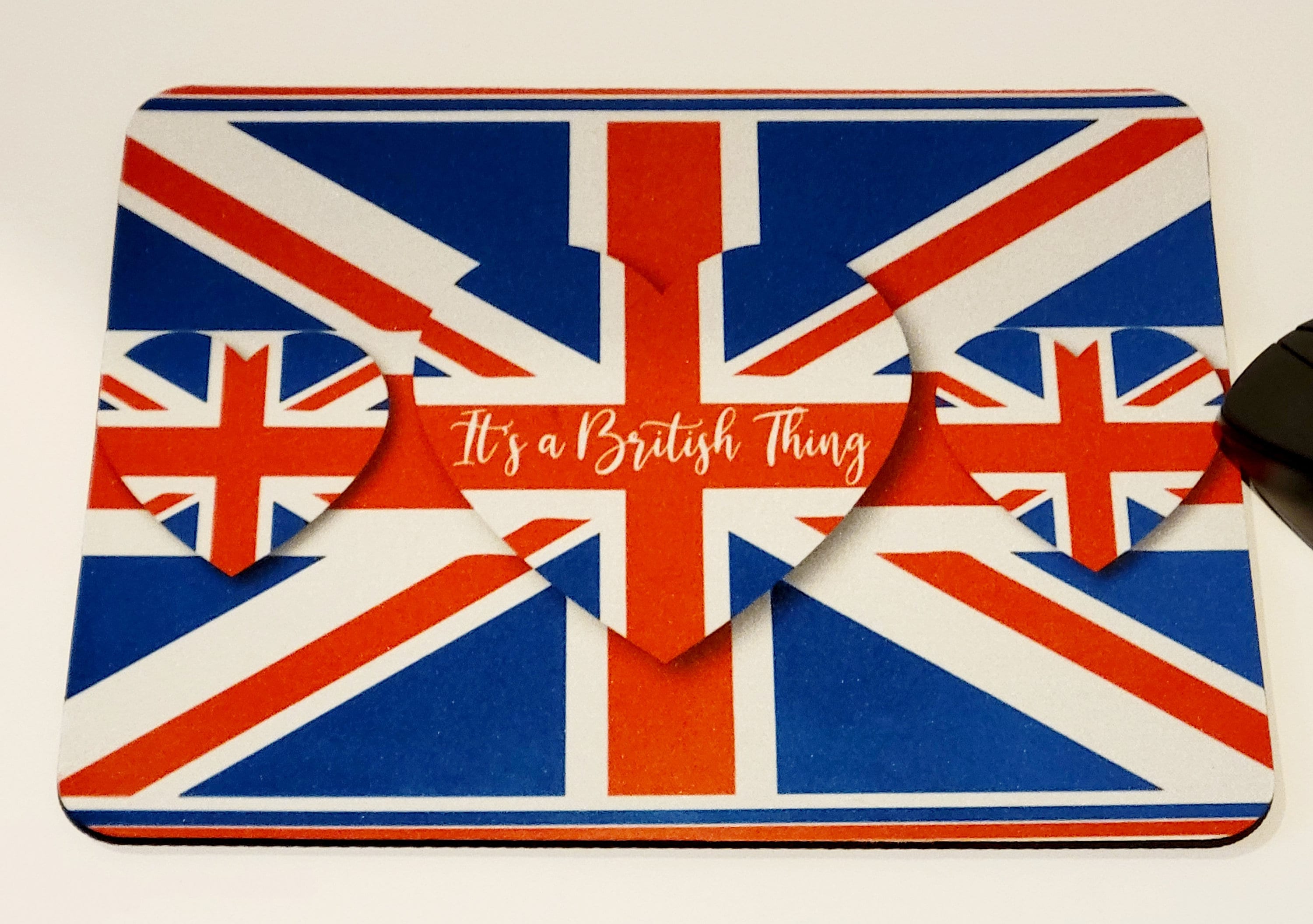 UK, Regno Unito, bandiera Union Jack che sventola nel cielo | Foto Premium