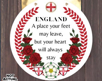 Letrero colgante con una rosa inglesa: decoración del hogar de Inglaterra