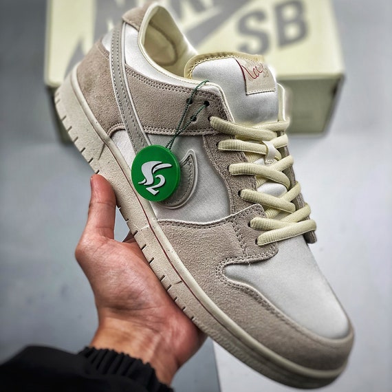 Dunk Light Bone - image 1