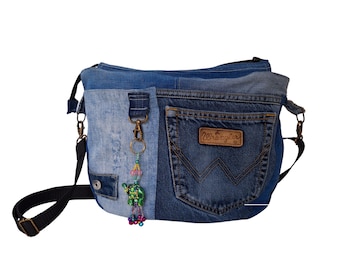 Upcycled jeans schoudertas met rits, duurzame schoudertas van gerecyclede jeans , denim schoudertas, hippe en stoere tas