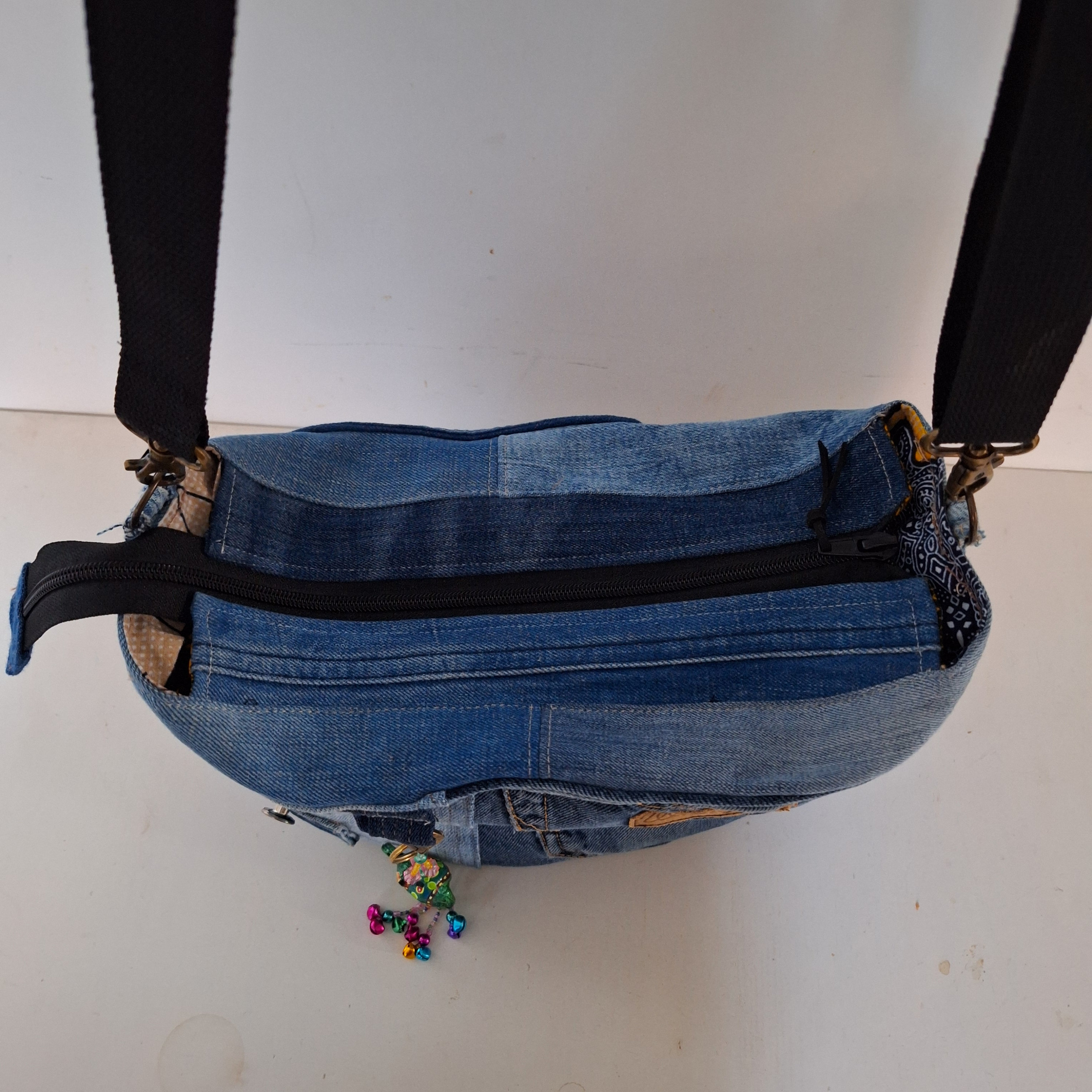 Sac Bandoulière Upcyclé En Jean Wrangler - Denim Bleu - Occasion - Style Unique Et écologique