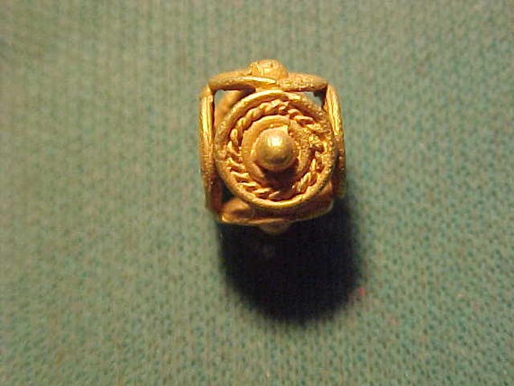 Stunning Sasanian gold bead circa 224-642 AD.