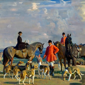 Puede incluir: Un grupo de personas a caballo con una jauría de perros en un campo. Las personas visten atuendos de caza tradicionales, incluyendo abrigos rojos y sombreros negros. Los perros son todos marrones y blancos y están parados en grupo, mirando a las personas. El fondo es un campo con árboles en la distancia. El cielo es azul con nubes blancas.
