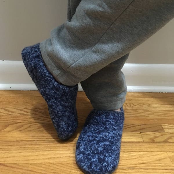 Men's Felted Wool Slippers, Slippers for men,Knitted Blue Slippers, House Shoes, Sz 12, Hand Knit Slippers, Knitted non-skid sole slippers